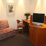 Otel City-ost