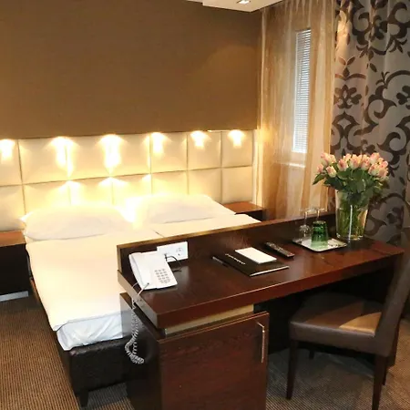 Hotel City-ost