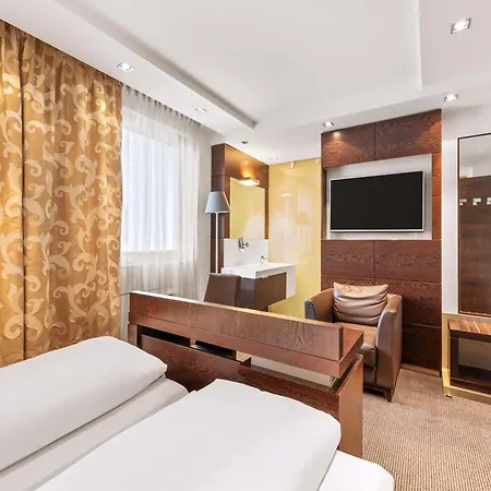Otel City-ost 3*